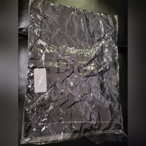 Scarf - Picture 2 of 7